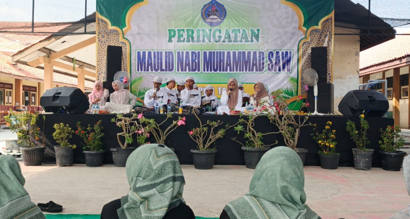 Peringatan Maulid Nabi Muhammad 1447 H di SMPN 1 Tarub oleh KH. Sukartono,S.PdI