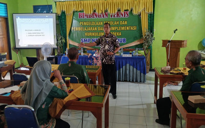 Bimtek Pengelolaan Sekolah dan Pembelajaran dalam Implementasi Kurikulum Merdeka di SMP Negeri 1 Tarub