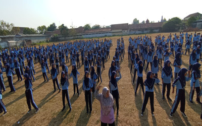 Gerakan Jumat Sehat di SMPN 1 Tarub: Senam Bersama untuk Kesehatan Optimal